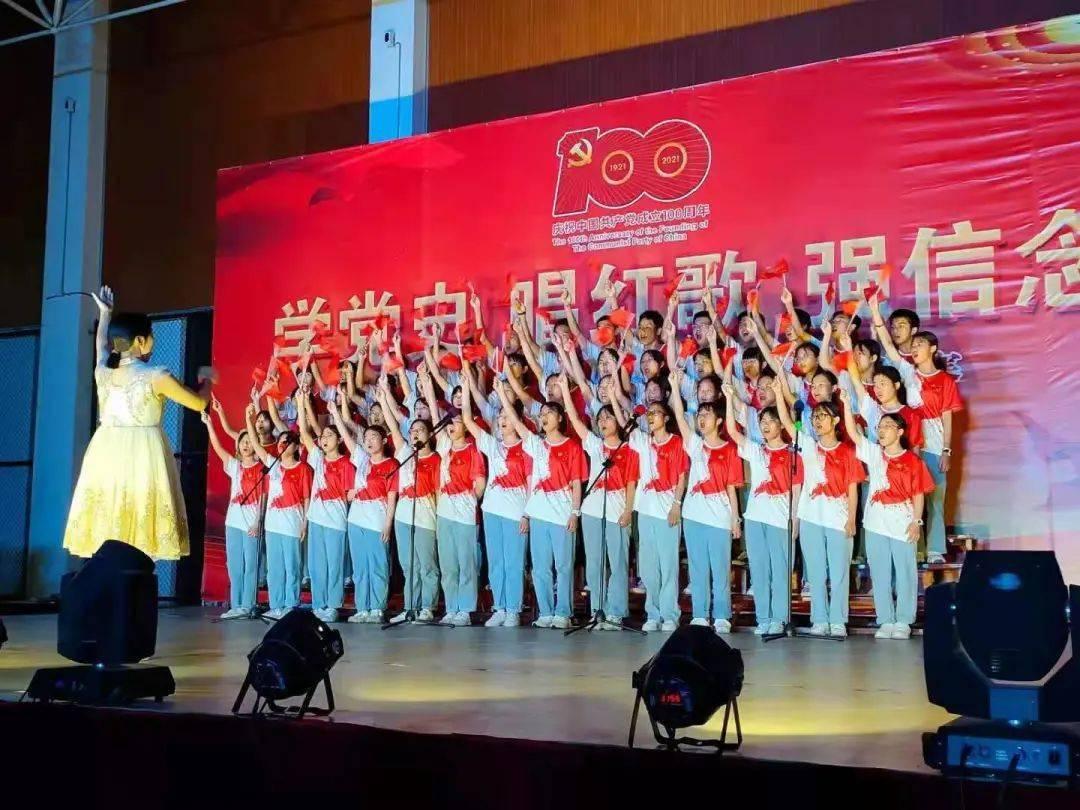 逃离森林湖畔