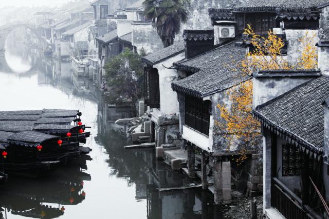 知否,全力护下要撞死明兰的曼娘,顾廷烨有多凉薄,就有多明智
